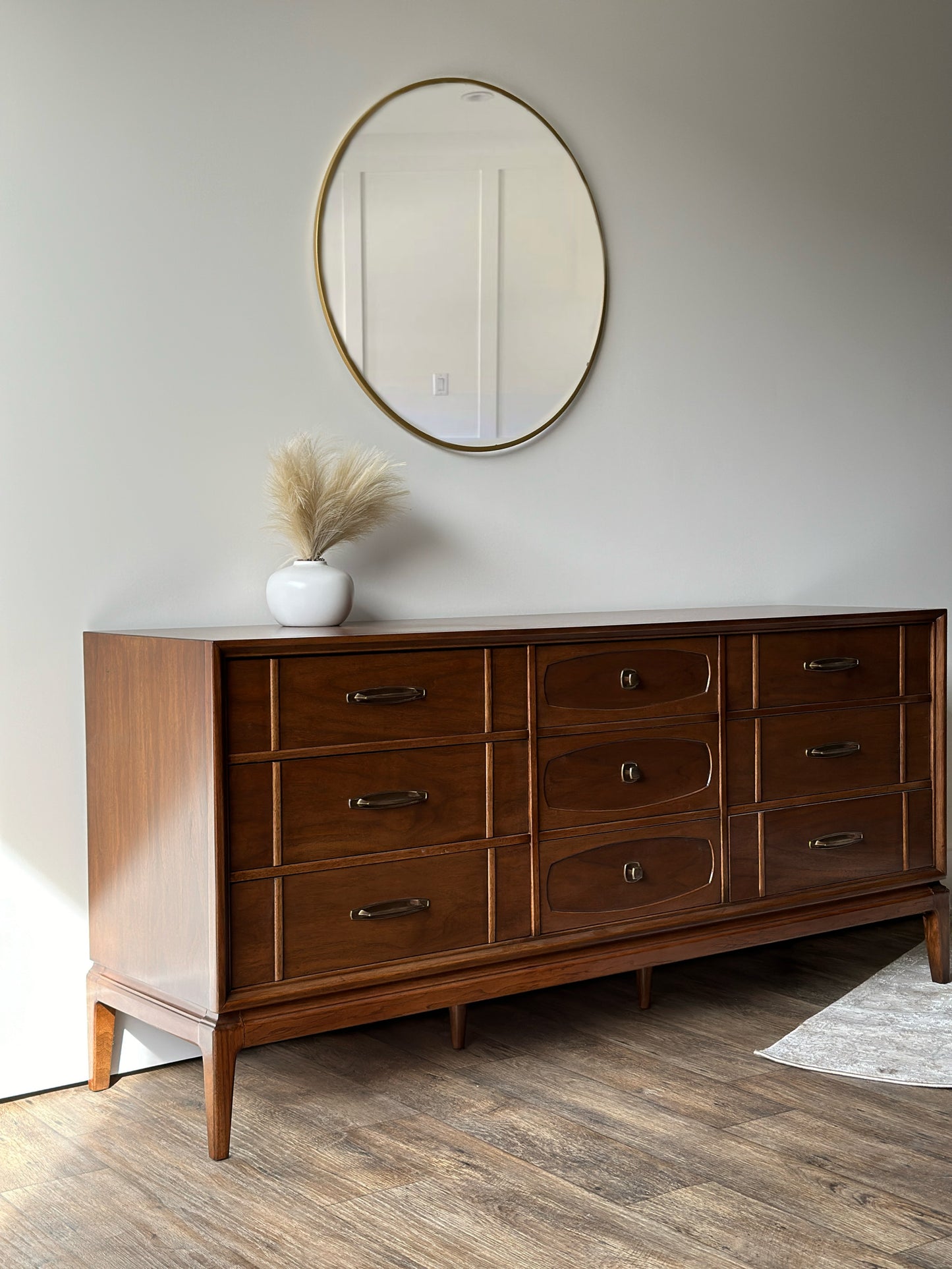 Vintage Mid Century Modern 9 Drawer Dresser